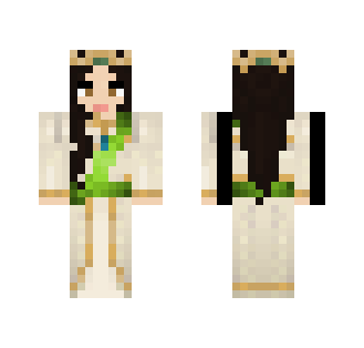 A Queen's Coronation - Female Minecraft Skins - image 2