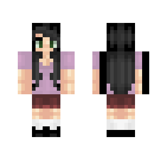 Gurl w/ black hair