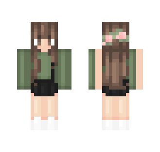 Camo Green Girl ; @lushbiomes